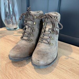 Sperry Women’s Leather Wedge Ankle Boots Size 10